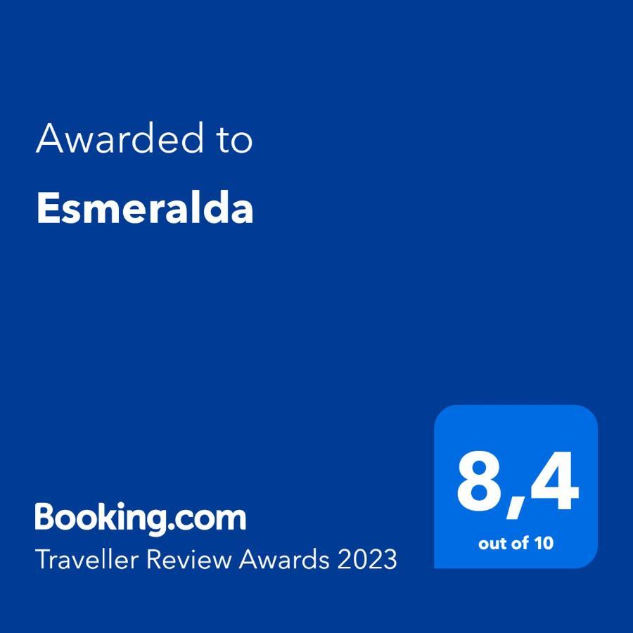 Esmeralda Callao Salvaje Luaran gambar
